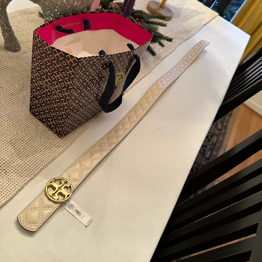 Tory Burch belt size small